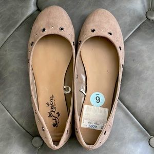 Light Brown Flats- Size 6